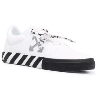 Low Vulcanised Arrows Sneakers White/Black