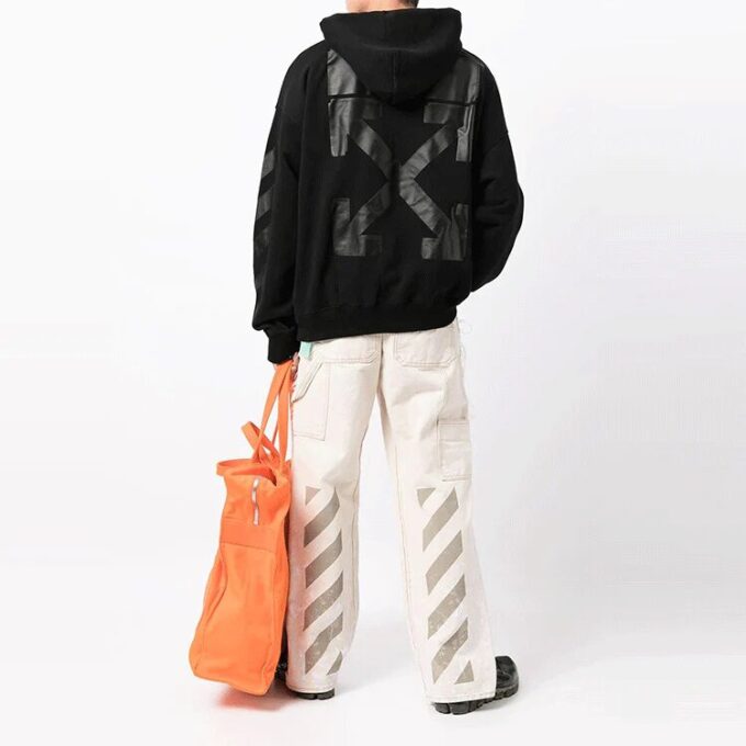 Off-White Men’ s Arrow Pattern Plain Weave Knit Black