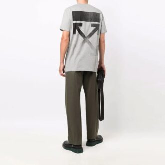 Off-White Men’ s FW21 Arrow Logo Cotton Short Sleeve Gray T-Shirt Off-White Men’ s FW21 Arrow Logo Cotton Short Sleeve Gray T-Shirt