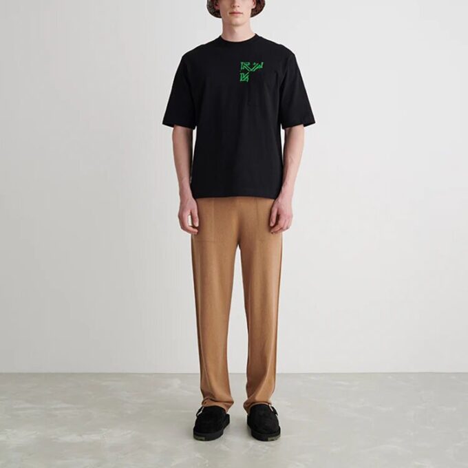 Off-White Men’ s SS22 Arrow Spray Painting Short Sleeve Loose Fit Black T-Shirt