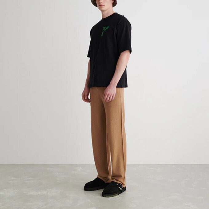 Off-White Men’ s SS22 Arrow Spray Painting Short Sleeve Loose Fit Black T-Shirt