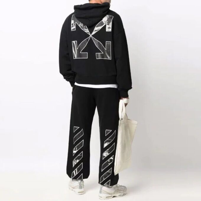 Off-White Men’ s SS22 Logo Black
